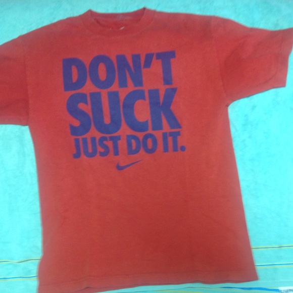 Nike tshirt - Picture 1 of 2